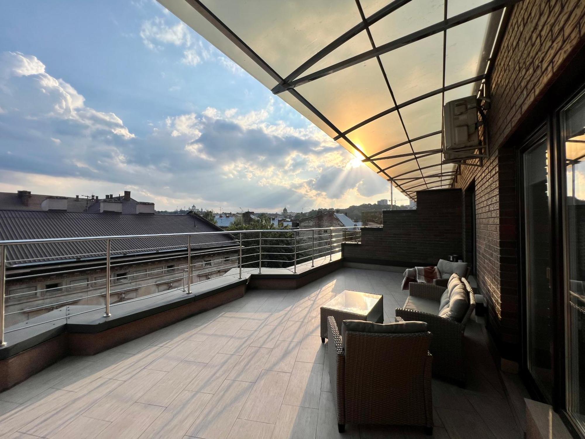 Apartment Smart Center *